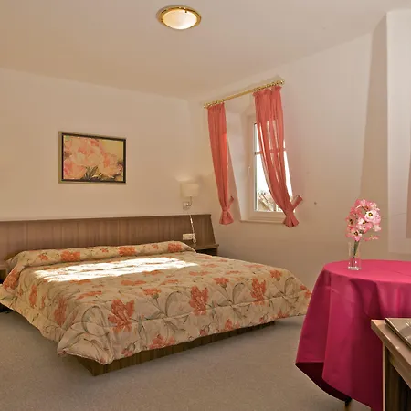 Weberhof 3* ציטאו