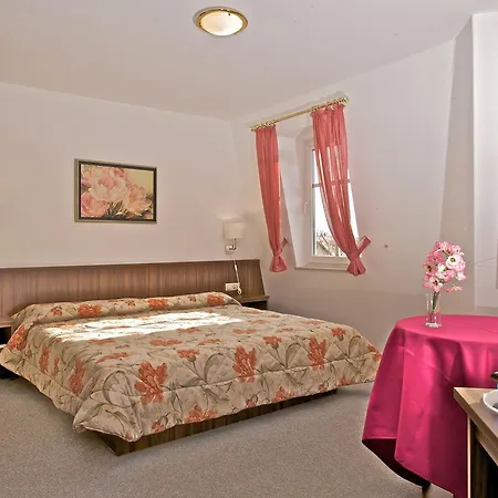 Weberhof Hotel 3*
